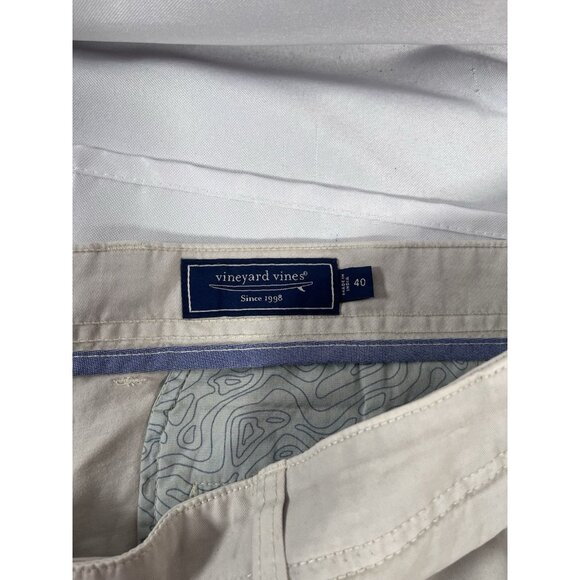 Vineyard Vines 7” Island Men’s Shorts Tan Size 40 NWT - Picture 3 of 5